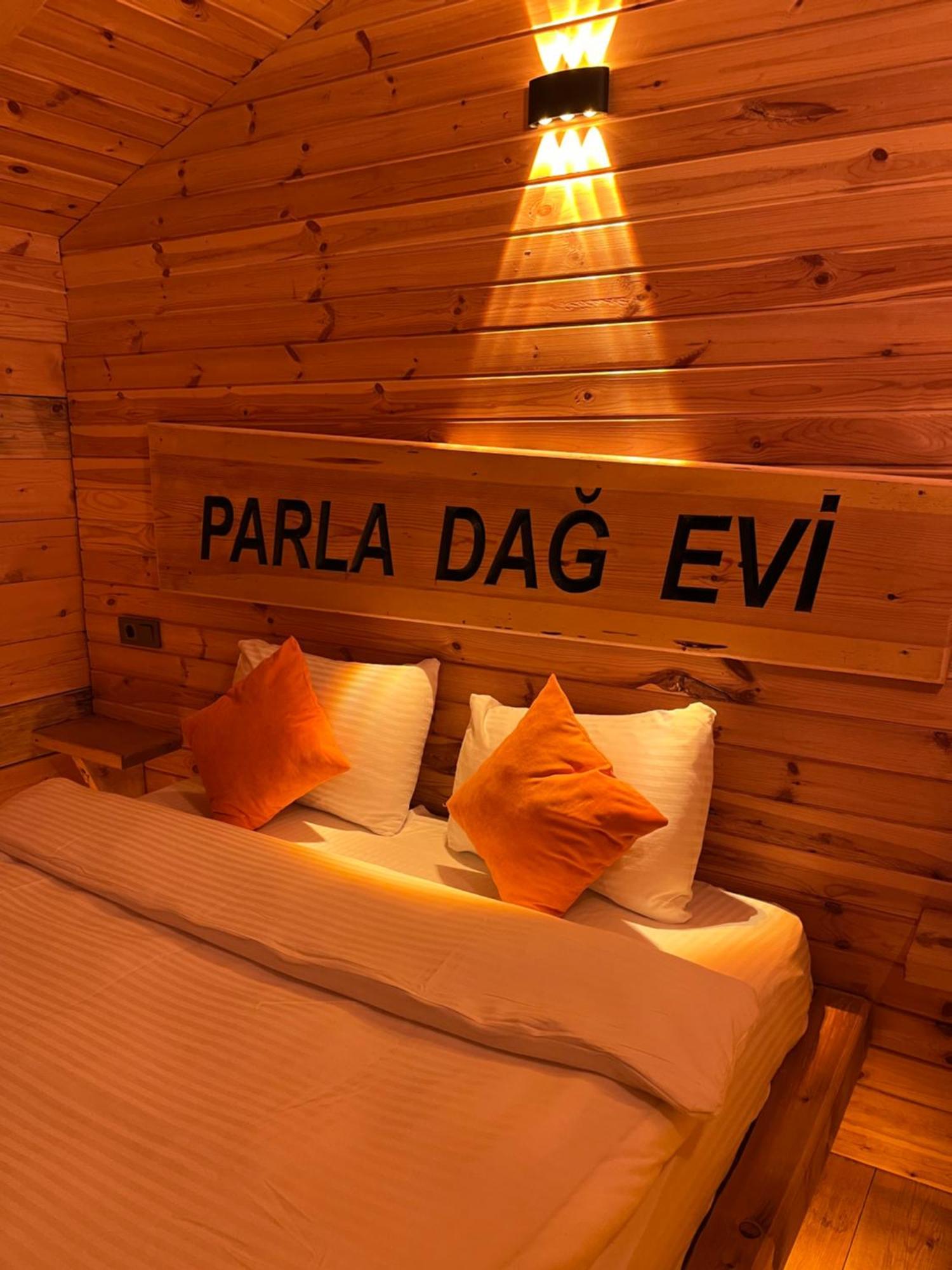 Parla Dag Evi Turuncu